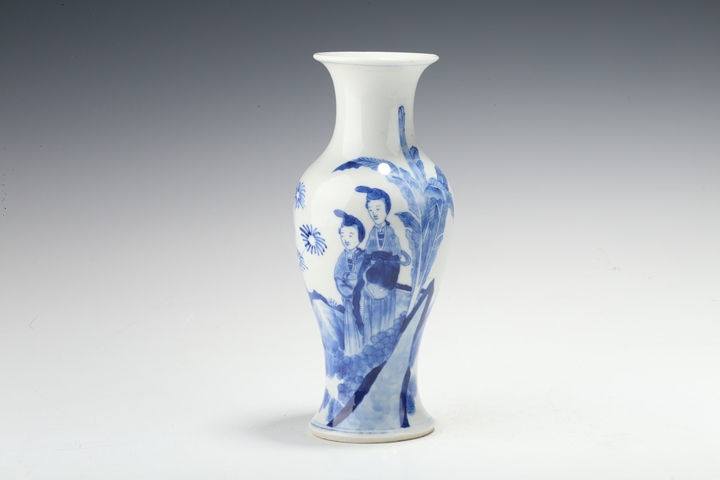 古玩陶瓷清晚·青花仕女紋觀音瓶真品鑒賞圖