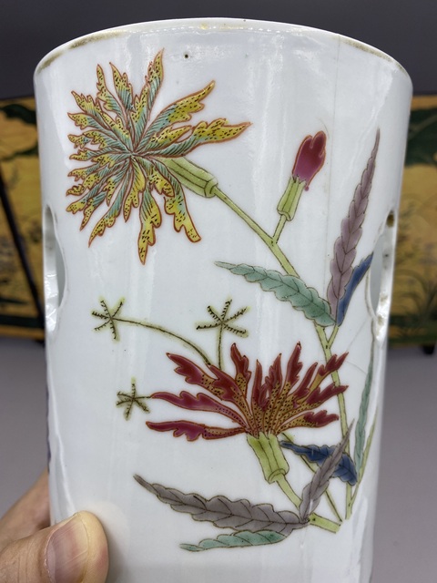 古玩陶瓷晚清 粉彩花卉紋帽筒拍賣，當前價格1400元