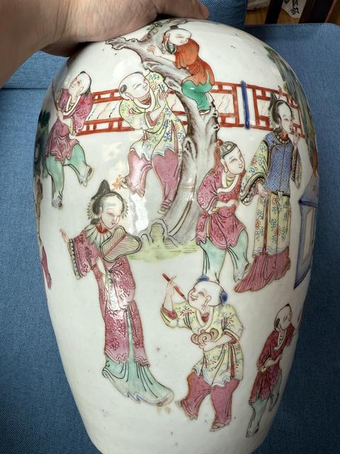 古玩陶瓷人物紋粉彩冬瓜罐真品鑒賞圖