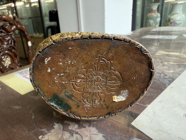 古玩銅器銅鎏金蓮花生大師真品鑒賞圖