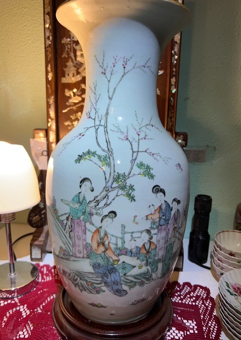 古玩陶瓷仕女圖羅漢瓶真品鑒賞圖