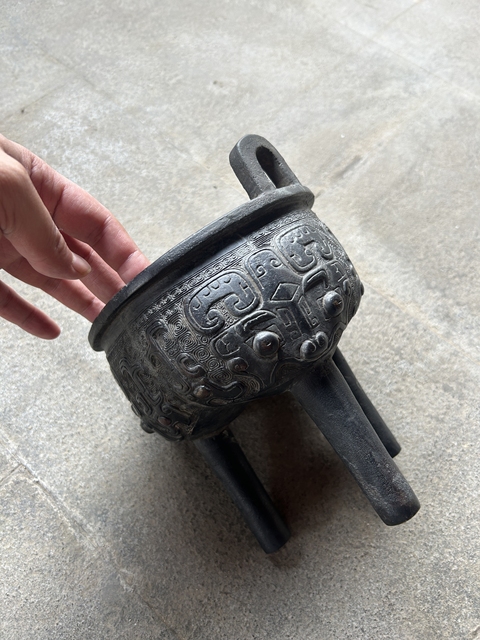 古玩銅器鼎真品鑒賞圖