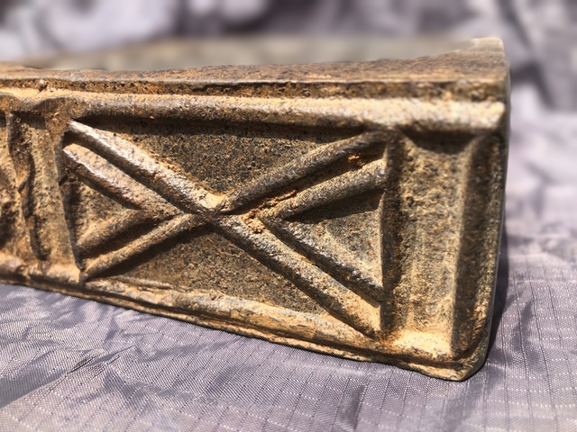 古玩陶瓷漢磚.壺承(規(guī)矩鏡紋飾)拍賣,當(dāng)前價格0元