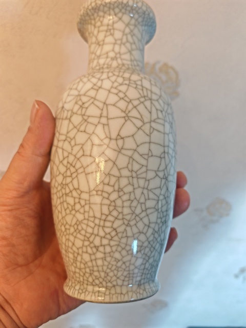 古玩陶瓷哥釉盤口瓶真品鑒賞圖