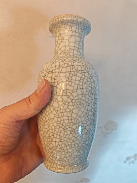 古玩陶瓷哥釉盤口瓶真品鑒賞圖