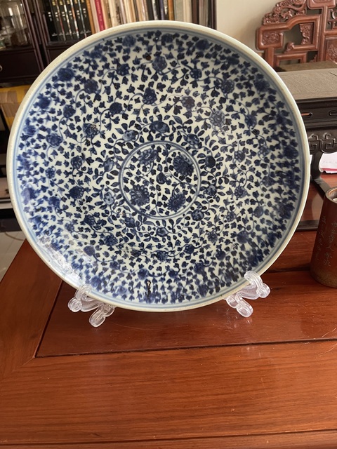 古玩陶瓷青花花卉紋盤真品鑒賞圖