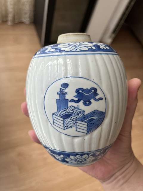 古玩陶瓷青花罐真品鑒賞圖