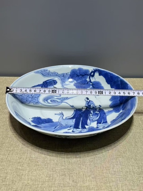 古玩陶瓷人物紋青花盤真品鑒賞圖