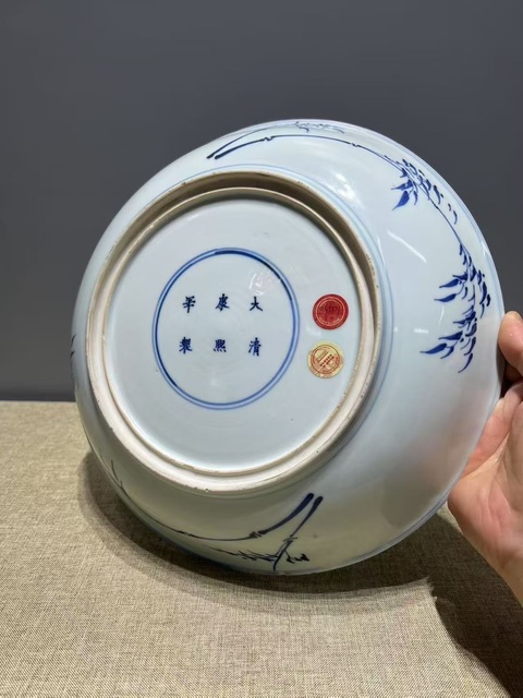古玩陶瓷人物紋青花盤真品鑒賞圖