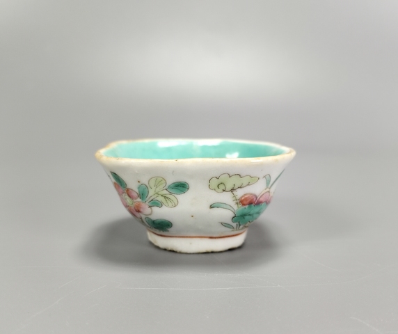 古玩陶瓷清同治-粉彩花卉紋小貢杯拍賣，當前價格1369元