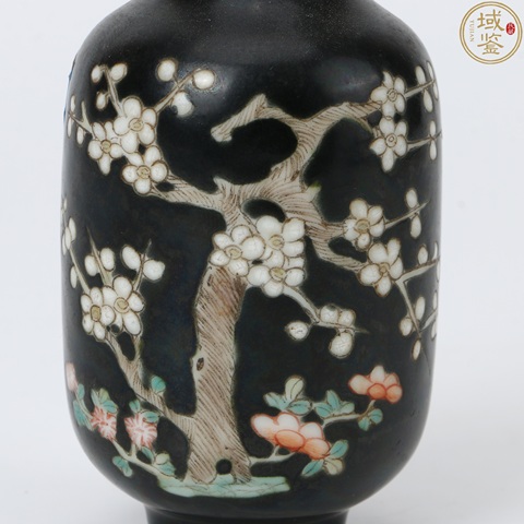 古玩陶瓷梅紋瓶真品鑒賞圖