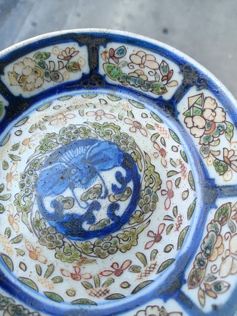古玩陶瓷青花加彩盤真品鑒賞圖