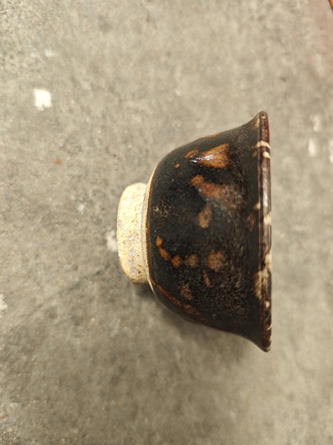 古玩陶瓷吉州窯戴帽茶杯真品鑒賞圖
