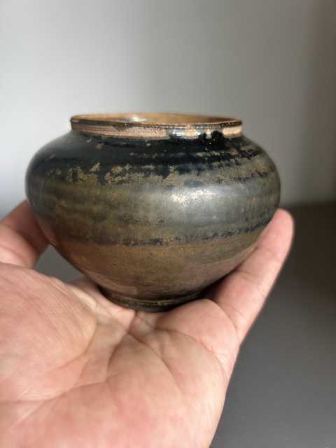古玩陶瓷宋金耀州窯窯變黑釉茶入(黑耀州)拍賣,當前價格188元
