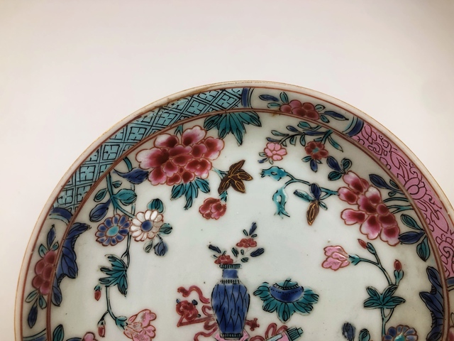 古玩陶瓷清雍正·粉彩博古花卉盤拍賣,當(dāng)前價(jià)格198元