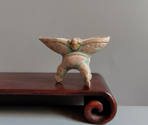 古玩陶瓷明三彩爵杯真品鑒賞圖