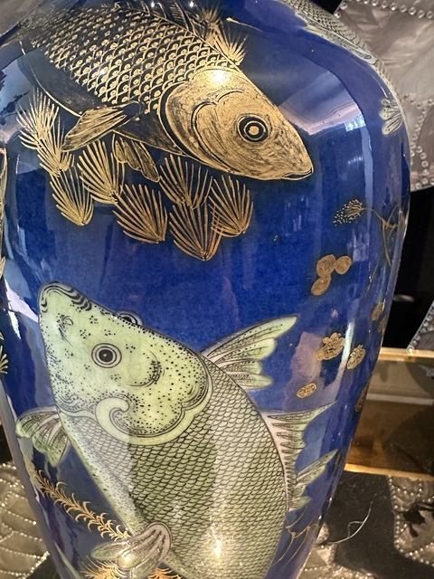 古玩陶瓷藍釉礬紅描金瓶真品鑒賞圖