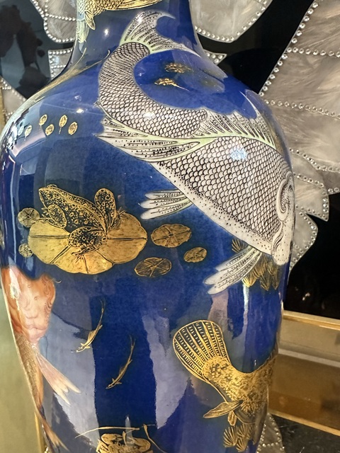 古玩陶瓷藍釉礬紅描金瓶真品鑒賞圖