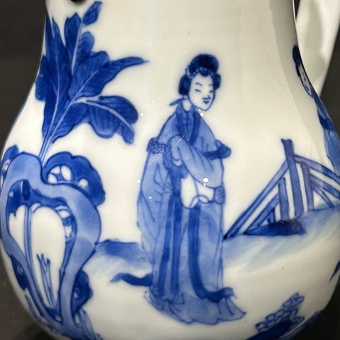 古玩陶瓷青花二喬圖茶壺真品鑒賞圖