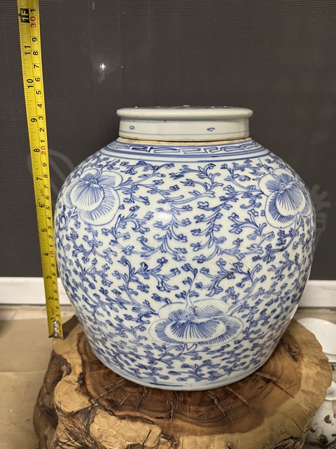 古玩陶瓷清·嘉慶 青花纏枝花卉紋蓋罐拍賣，當前價格2500元