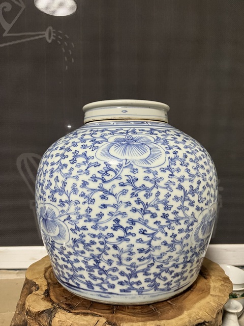古玩陶瓷清·嘉慶 青花纏枝花卉紋蓋罐拍賣，當前價格2500元