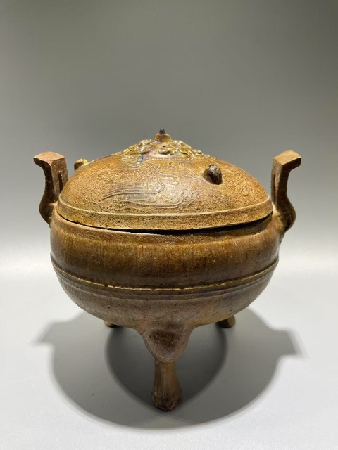 古玩陶瓷漢· 蟠螭鳳紋鼎拍賣,當(dāng)前價格4500元