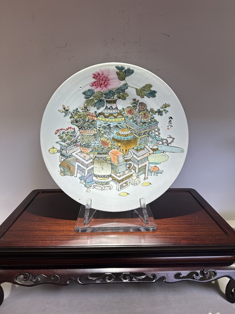 古玩陶瓷淺絳博古花卉紋大盤真品鑒賞圖