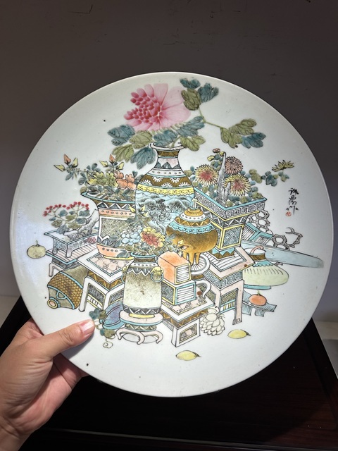 古玩陶瓷淺絳博古花卉紋大盤真品鑒賞圖