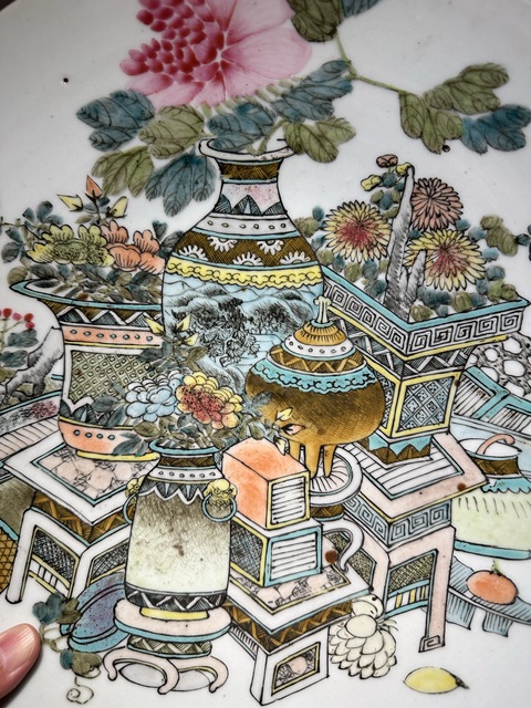 古玩陶瓷淺絳博古花卉紋大盤真品鑒賞圖