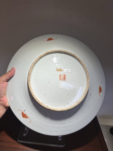 古玩陶瓷淺絳博古花卉紋大盤真品鑒賞圖