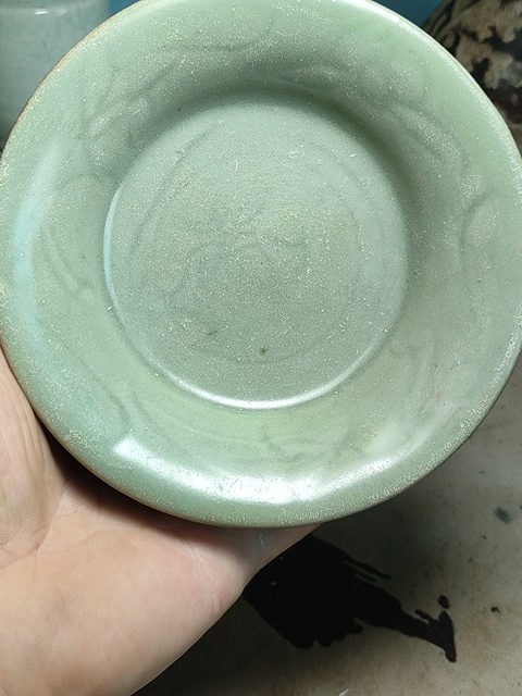 古玩陶瓷龍泉青瓷刻花盤拍賣，當前價格1600元