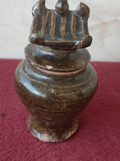 古玩陶瓷褐釉塔式罐拍賣(mài)，當(dāng)前價(jià)格800元