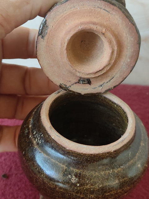 古玩陶瓷褐釉塔式罐拍賣(mài)，當(dāng)前價(jià)格800元