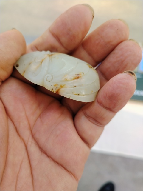 古玩玉器和田玉雕“蝙蝠”把件真品鑒賞圖