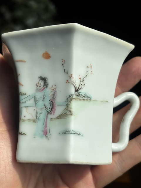 古玩陶瓷粉彩人物六方杯真品鑒賞圖