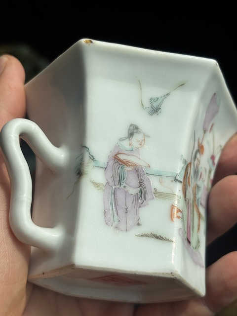 古玩陶瓷粉彩人物六方杯真品鑒賞圖
