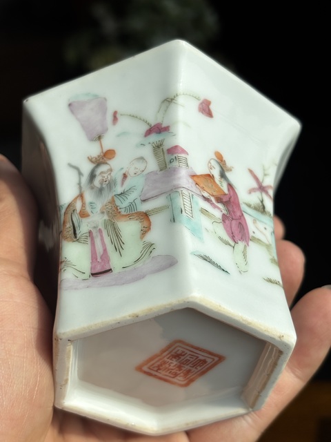 古玩陶瓷粉彩人物六方杯真品鑒賞圖