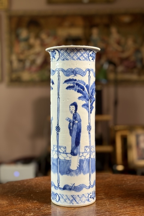 古玩陶瓷鏡面對稱畫法仕女紋青花花觚真品鑒賞圖