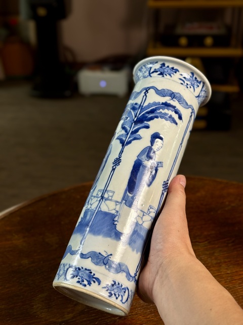 古玩陶瓷鏡面對稱畫法仕女紋青花花觚真品鑒賞圖