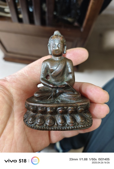 古玩銅器佛像真品鑒賞圖