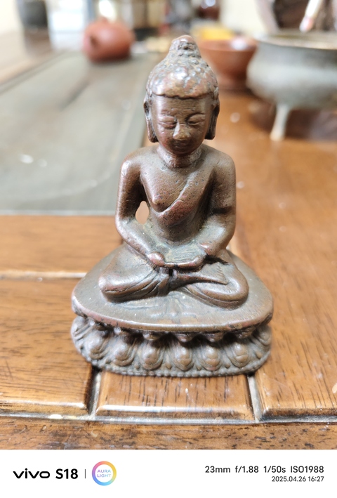 古玩銅器佛像真品鑒賞圖