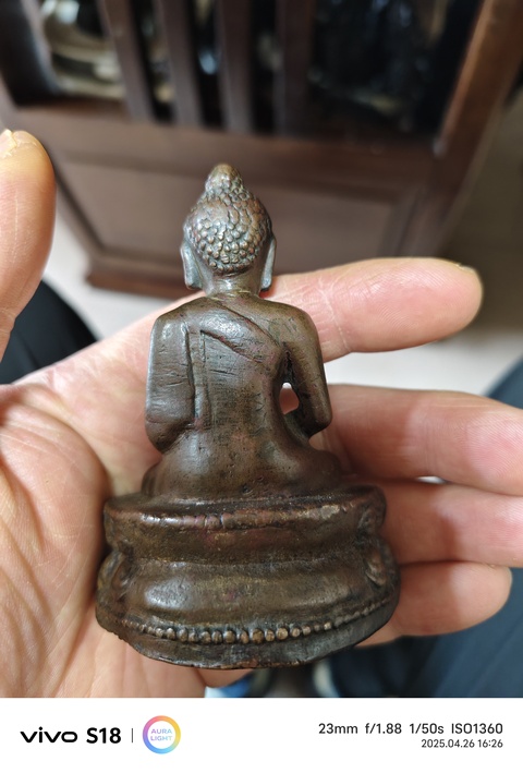 古玩銅器佛像真品鑒賞圖