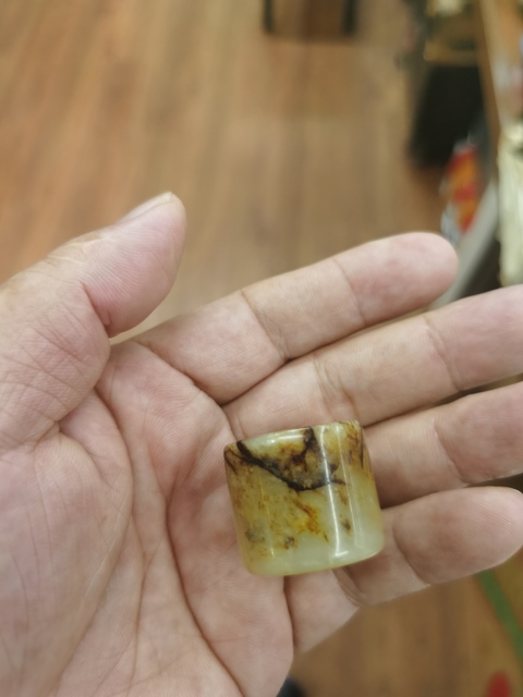 古玩玉器和田玉扳指真品鑒賞圖