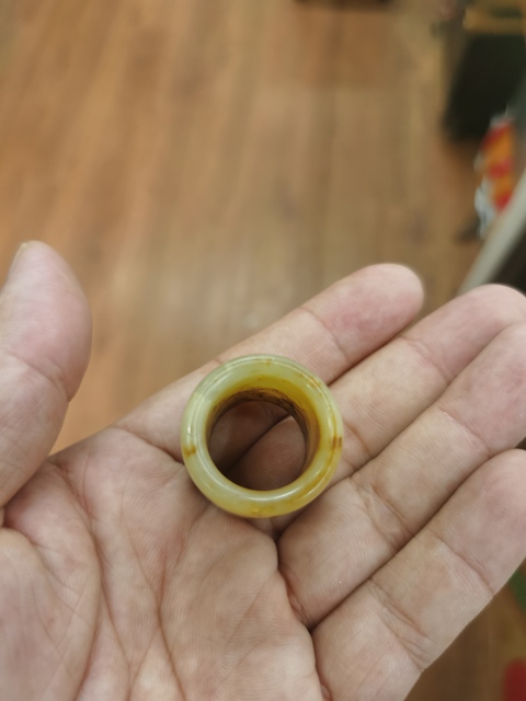 古玩玉器和田玉扳指真品鑒賞圖