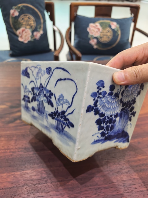 古玩陶瓷青花荷花紋四方花盆真品鑒賞圖