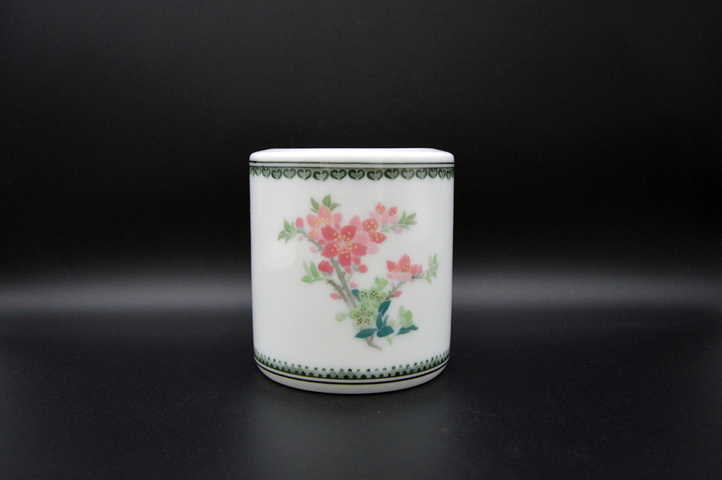 古玩陶瓷【醴陵瓷】彩繪花卉紋筆筒拍賣，當(dāng)前價(jià)格129元