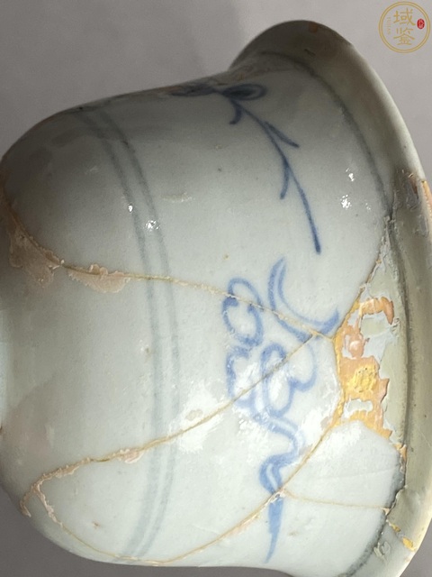 古玩陶瓷梅紋青花高足杯標本真品鑒賞圖