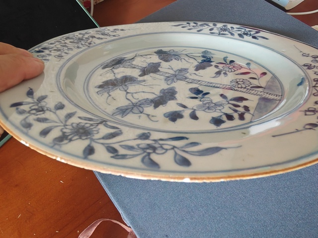 古玩陶瓷青花花卉賞盤真品鑒賞圖