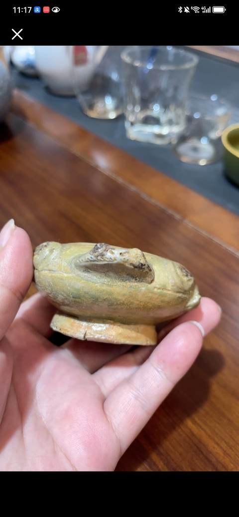 古玩陶瓷青釉蛙式水盂（對裂）真品鑒賞圖