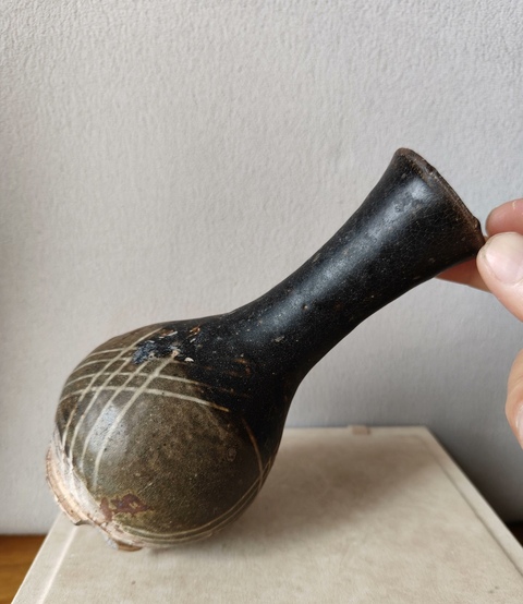 古玩陶瓷邛窯雙色釉膽瓶真品鑒賞圖